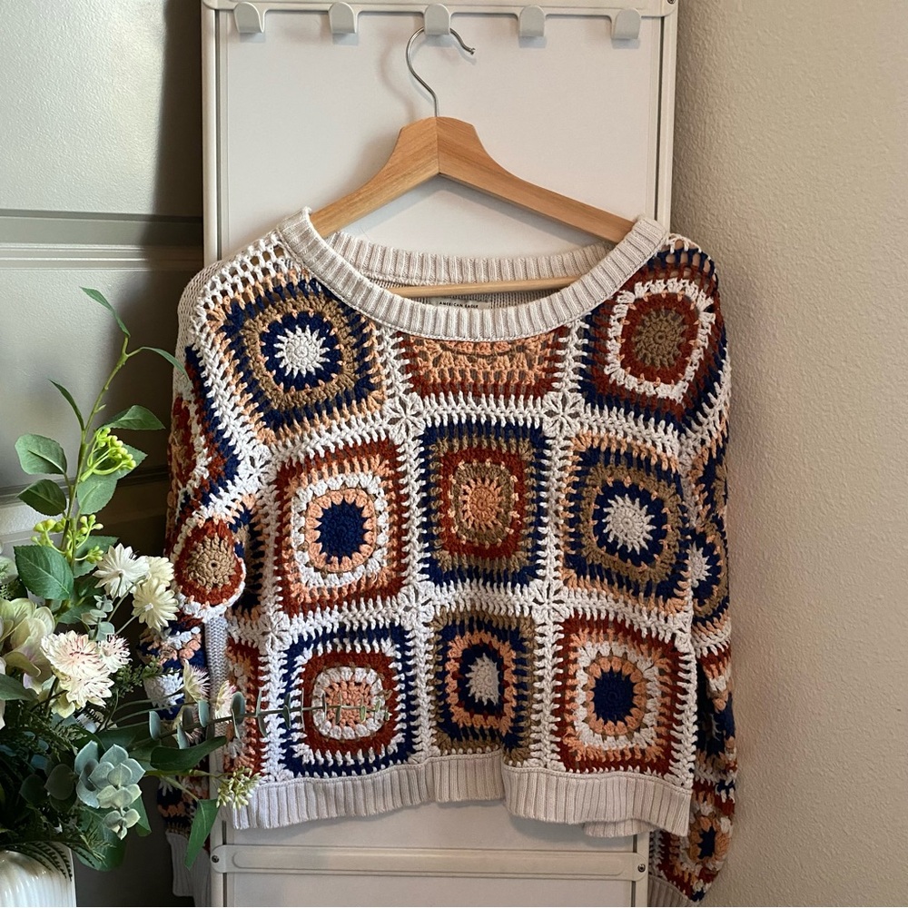 AMERICAN EAGLE CROCHET SWEATER